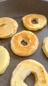 pancakes à la pomme depuis recettemoderne.com