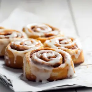 Découverte des Cinnamon Rolls : La Recette Secrète d'un Délice Cannelé