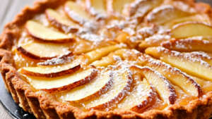 La Recette Incontournable : Tarte aux Poires à l'Amande pour Émerveiller vos Convives