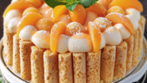 Charlotte aux abricots Depuis recettemoderne.com