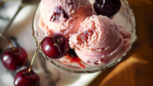 Glace Cerise Vanille Depuis recettemoderne.com