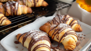Croissants au Chocolat Depuis recettemoderne.com