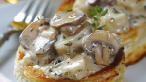 Vol-au-Vent au poulet et champignons Depuis recettemoderne.com