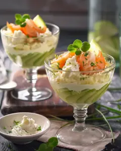 Verrines Avocat-Crevettes Depuis recettemoderne.com