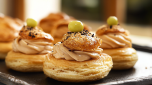 Choux au Foie Gras : L’Apéritif Chic et Savoureux